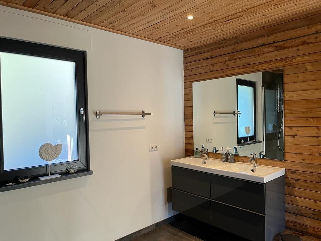 Chalet Presseggersee 2 zeer ruime badkamers
